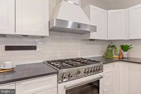 Kitchen - 38 Murray Ave, Annapolis, MD 21401 photo 5 of 8