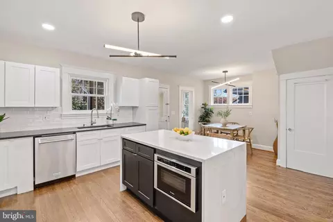 Kitchen - 38 Murray Ave, Annapolis, MD 21401 photo 7 of 8