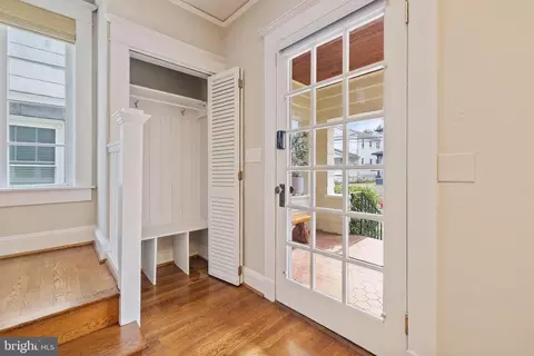 Entry Way - 38 Murray Ave, Annapolis, MD 21401 photo 1 of 2