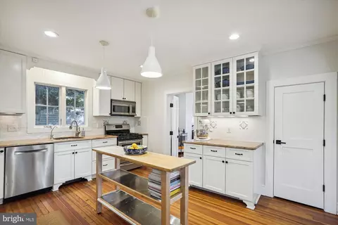 Kitchen - 322 Adams St, Annapolis, MD 21403 photo 2 of 3