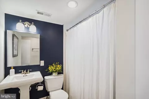 Bath - 322 Adams St, Annapolis, MD 21403 photo 3 of 4