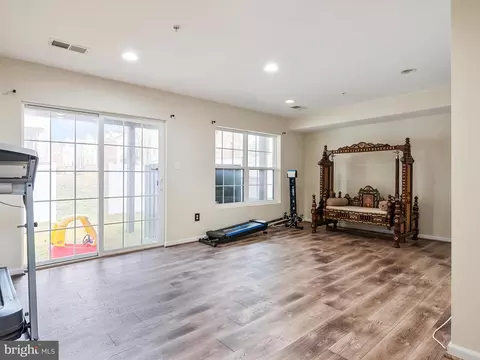 Living - 8475 Winding Trl, Laurel, MD 20724 photo 4 of 5