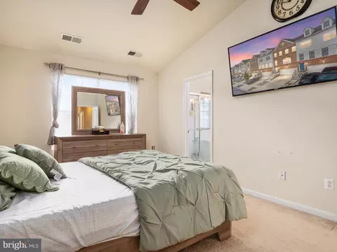 Bedroom - 8475 Winding Trl, Laurel, MD 20724 photo 2 of 4