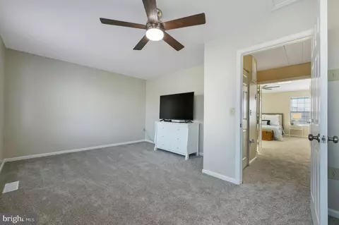 Bedroom - 1242 Needham Ct #25E, Crofton, MD 21114 photo 6 of 6