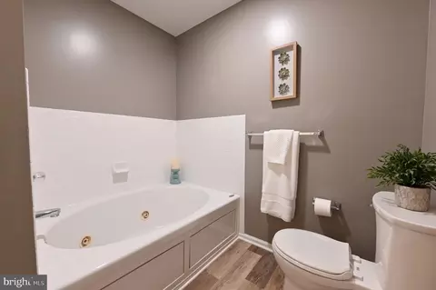 Bath - 1242 Needham Ct #25E, Crofton, MD 21114 photo 5 of 5