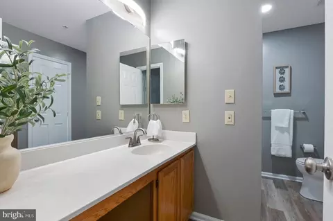 Bath - 1242 Needham Ct #25E, Crofton, MD 21114 photo 3 of 5