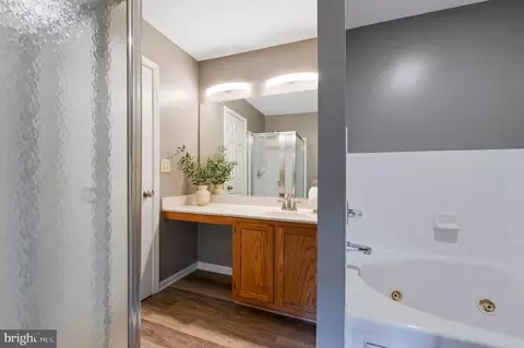 Bath - 1242 Needham Ct #25E, Crofton, MD 21114 photo 4 of 5