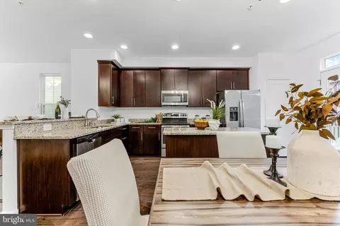 523 White Oak Dr, Glen Burnie, MD 21060
