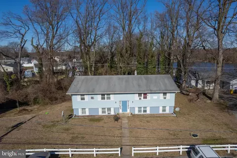 818 Riverside Dr, Pasadena, MD 21122 photo 9