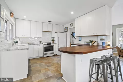 Kitchen - 20 Baldridge Rd, Annapolis, MD 21401 photo 1 of 3