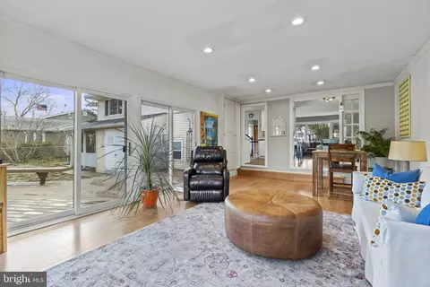 Living - 20 Baldridge Rd, Annapolis, MD 21401 photo 7 of 10