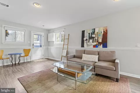 Living - 20 Baldridge Rd, Annapolis, MD 21401 photo 9 of 10