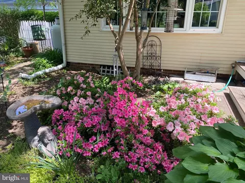Exterior - 20 Baldridge Rd, Annapolis, MD 21401 photo 5 of 9