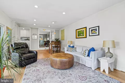 Living - 20 Baldridge Rd, Annapolis, MD 21401 photo 6 of 10