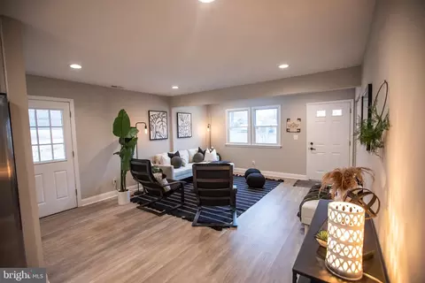 Living - 1919 Hilltop Rd, Pasadena, MD 21122 photo 4 of 9