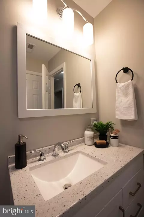 Bath - 1919 Hilltop Rd, Pasadena, MD 21122 photo 6 of 10