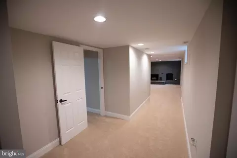 Entry Way - 1919 Hilltop Rd, Pasadena, MD 21122 photo 2 of 3