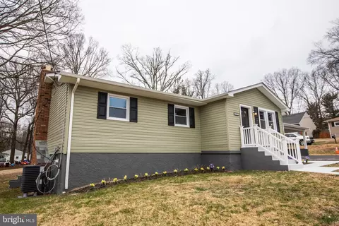 Exterior - 1919 Hilltop Rd, Pasadena, MD 21122 photo 6 of 15