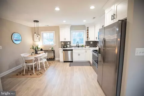 Kitchen - 1919 Hilltop Rd, Pasadena, MD 21122 photo 13 of 13