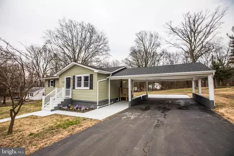 Exterior - 1919 Hilltop Rd, Pasadena, MD 21122 photo 3 of 15