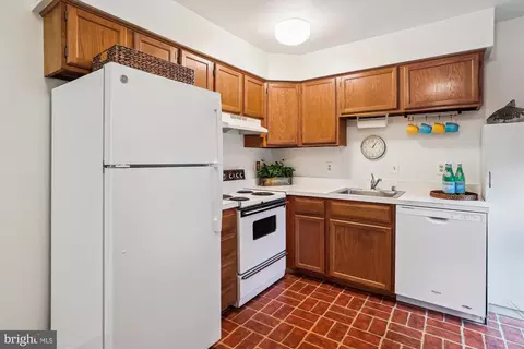 Kitchen - 74 Gentry Ct, Annapolis, MD 21403 photo 1 of 2