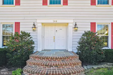 Entry Way - 144 Cardamon Dr, Edgewater, MD 21037 photo 1 of 2