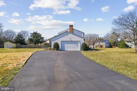 Exterior - 144 Cardamon Dr, Edgewater, MD 21037 photo 5 of 18