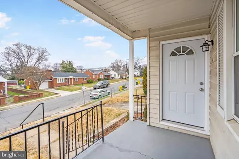 Exterior - 320 Seward Ave, Brooklyn, MD 21225 photo 2 of 7