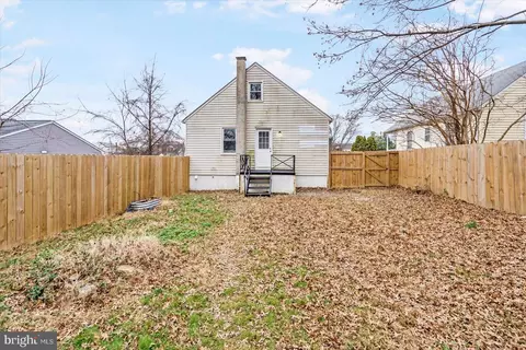 Exterior - 320 Seward Ave, Brooklyn, MD 21225 photo 4 of 7