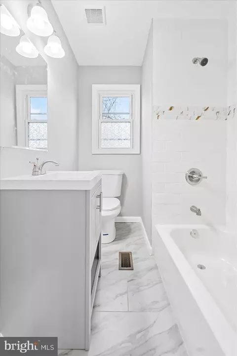 Bath - 320 Seward Ave, Brooklyn, MD 21225 photo 1 of 4