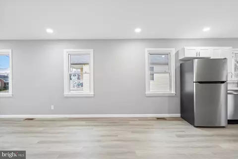 Kitchen - 320 Seward Ave, Brooklyn, MD 21225 photo 3 of 3