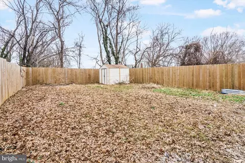 Exterior - 320 Seward Ave, Brooklyn, MD 21225 photo 5 of 7