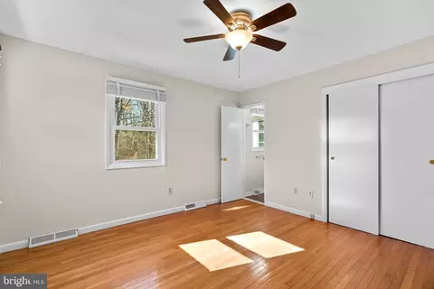 Bedroom - 3360 Easton Rd, Edgewater, MD 21037 photo 1 of 6