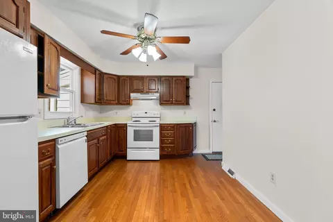 Kitchen - 3360 Easton Rd, Edgewater, MD 21037 photo 3 of 5