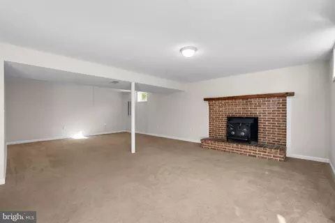 Living - 3360 Easton Rd, Edgewater, MD 21037 photo 2 of 2