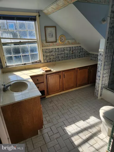 Bath - 7805 Southwest Rd, Pasadena, MD 21122 photo 4 of 4