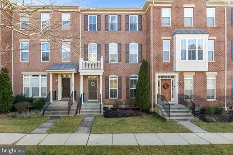 904 Kestrel Ct, Odenton, MD 21113