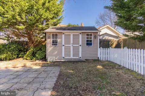 Exterior - 1652 Cliff Dr, Edgewater, MD 21037 photo 7 of 15