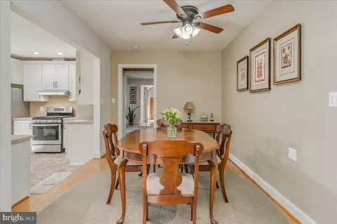 Dining - 1652 Cliff Dr, Edgewater, MD 21037 photo 2 of 3