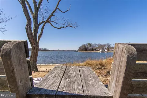 View/Area - 1652 Cliff Dr, Edgewater, MD 21037 photo 11 of 14