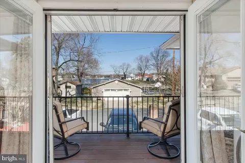 Exterior - 1652 Cliff Dr, Edgewater, MD 21037 photo 3 of 15
