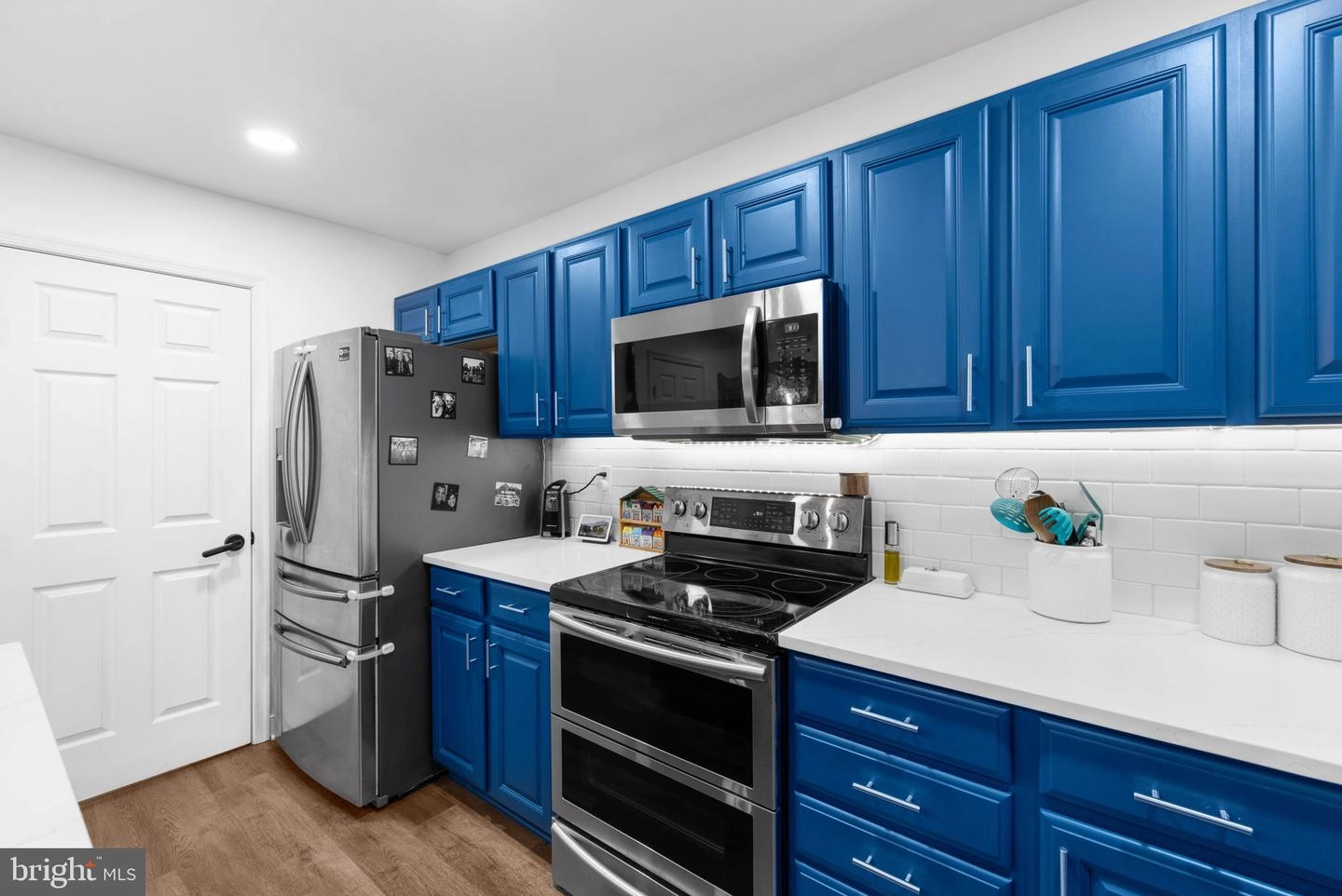 Kitchen - 602 219th St, Pasadena, MD 21122 photo 5 of 6