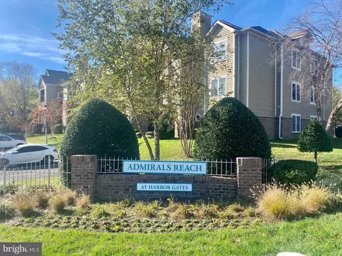 607 Admiral Dr #304, Annapolis, MD 21401