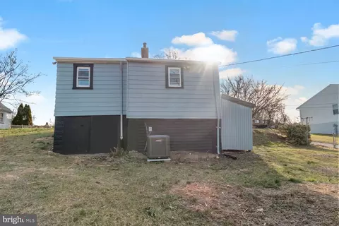 Exterior - 4104 3rd St, Brooklyn, MD 21225 photo 7 of 8