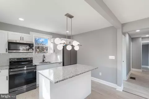 Kitchen - 4104 3rd St, Brooklyn, MD 21225 photo 1 of 4