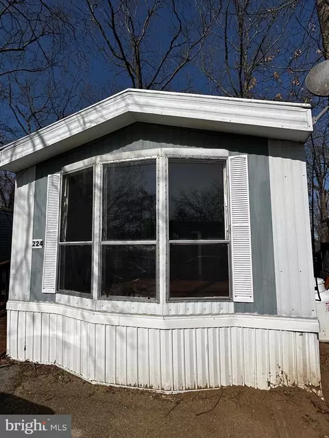 224 5th St, Lothian, MD 20711 photo 2