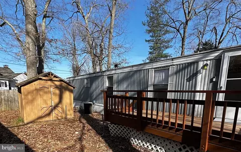 224 5th St, Lothian, MD 20711 photo 6