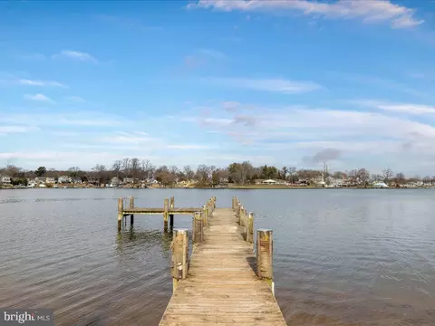 View/Area - 826 Seal Harbour, Pasadena, MD 21122 photo 12 of 13