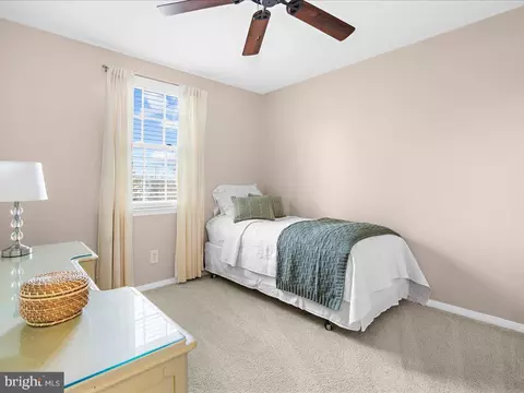 Bedroom - 826 Seal Harbour, Pasadena, MD 21122 photo 6 of 9