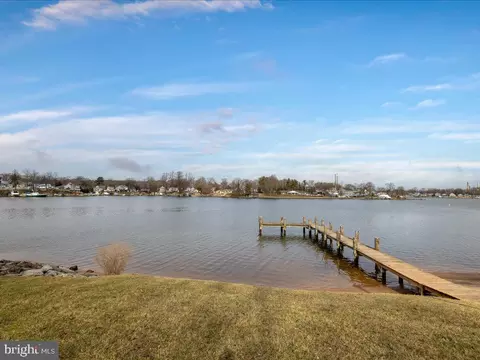 View/Area - 826 Seal Harbour, Pasadena, MD 21122 photo 10 of 13